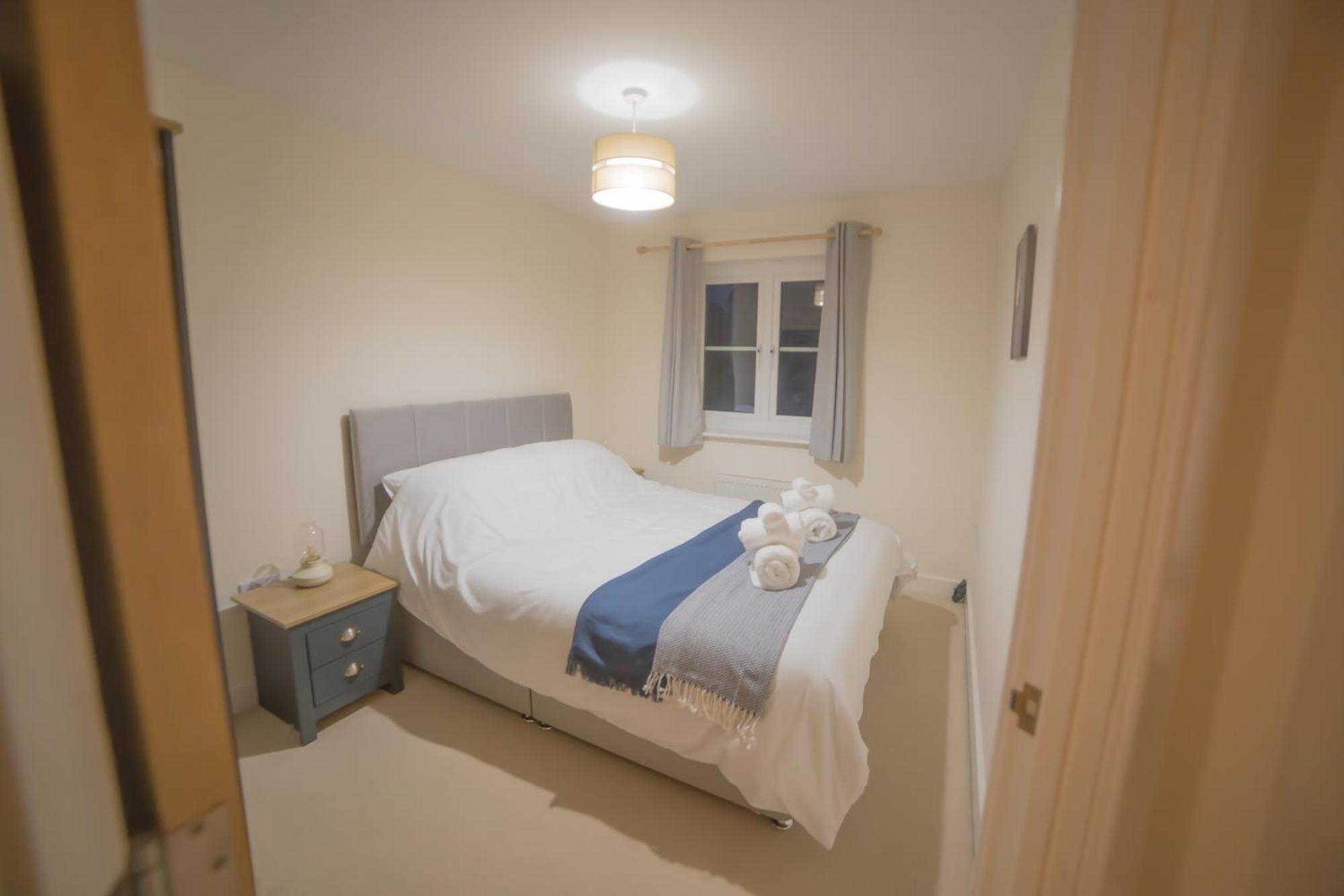Вилла Sleeps9 Parking&Garage 17 Mins To Gatwick, 30 To London Merstham Экстерьер фото