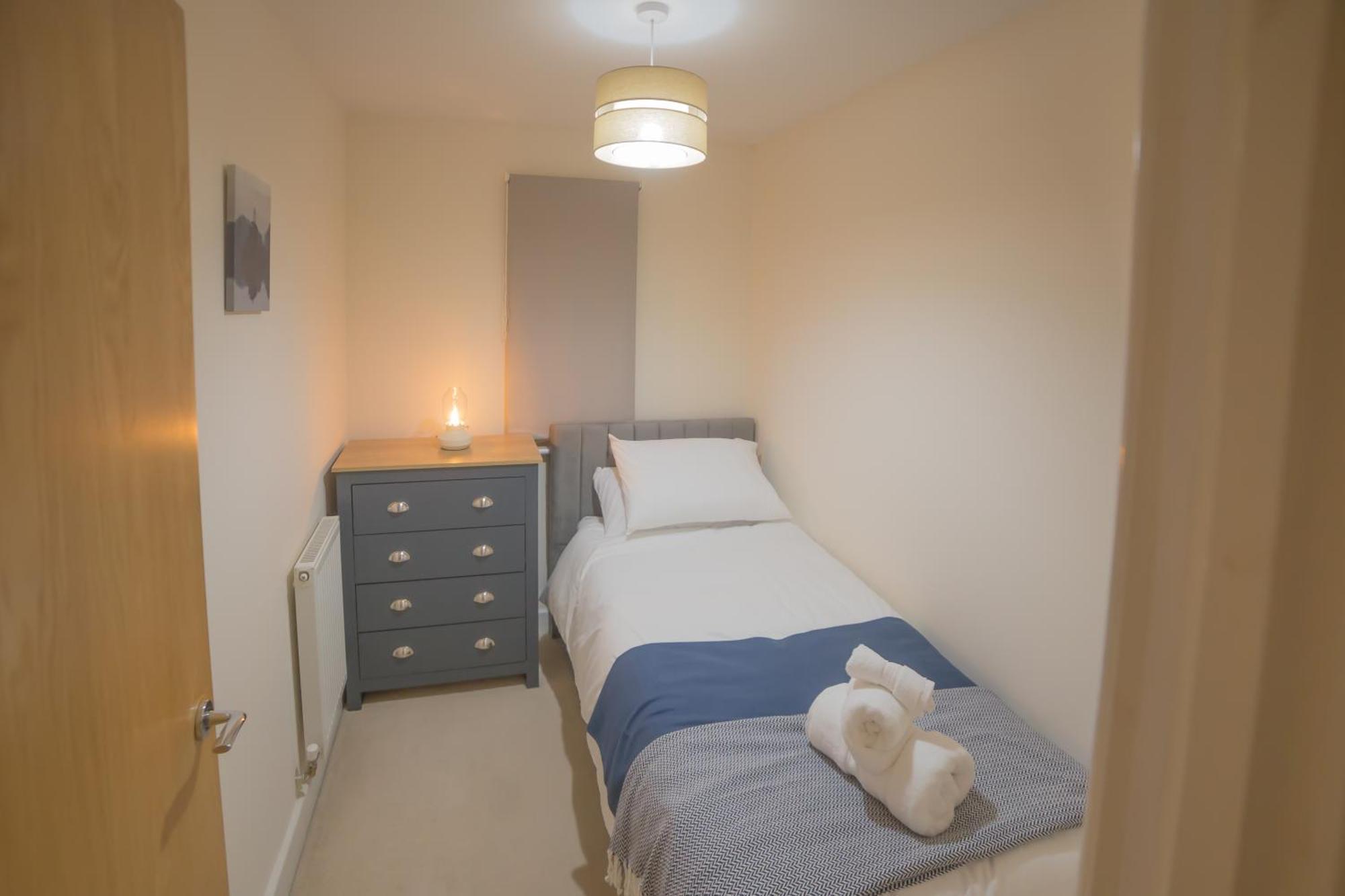 Вилла Sleeps9 Parking&Garage 17 Mins To Gatwick, 30 To London Merstham Экстерьер фото