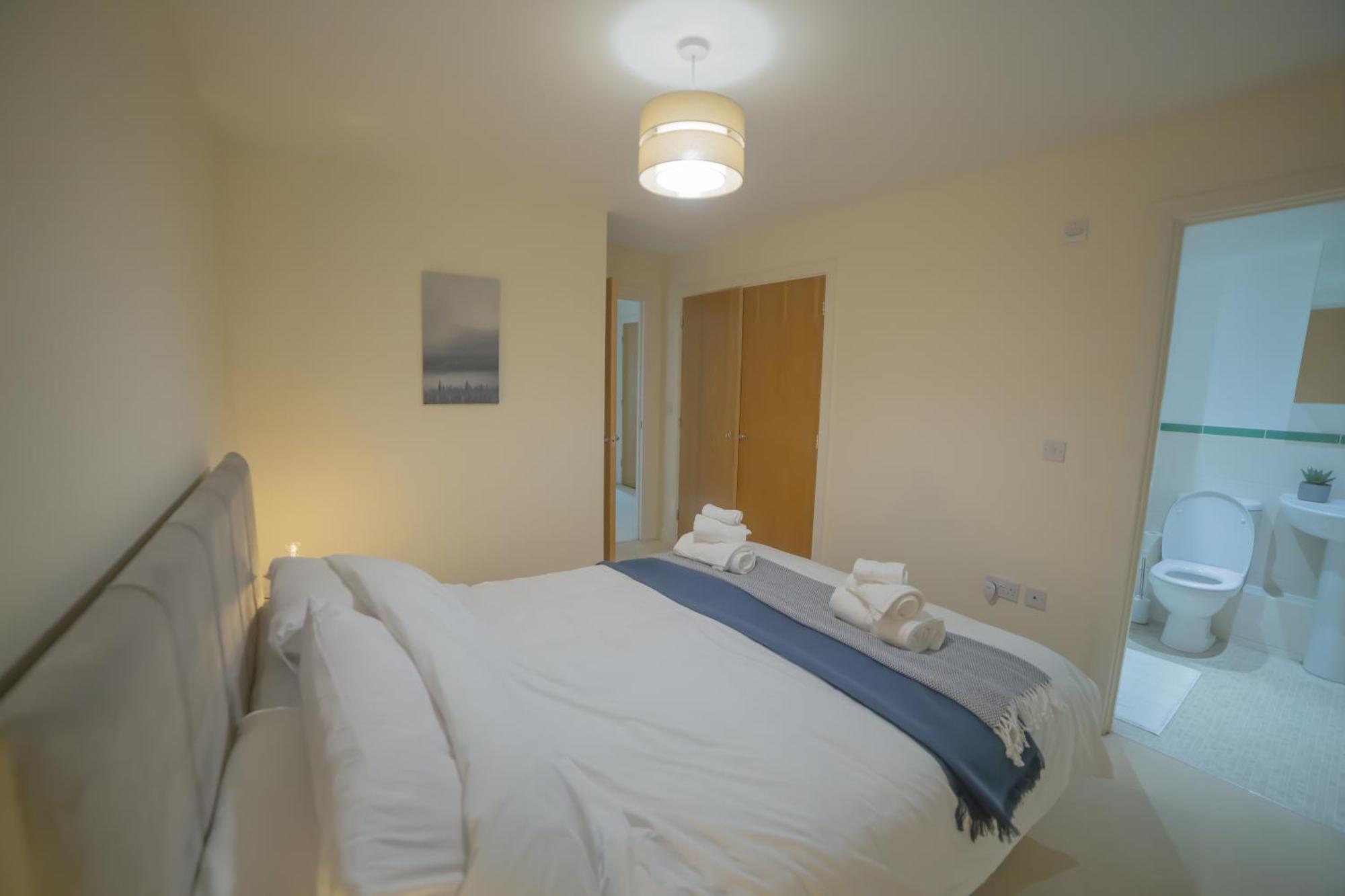 Вилла Sleeps9 Parking&Garage 17 Mins To Gatwick, 30 To London Merstham Экстерьер фото