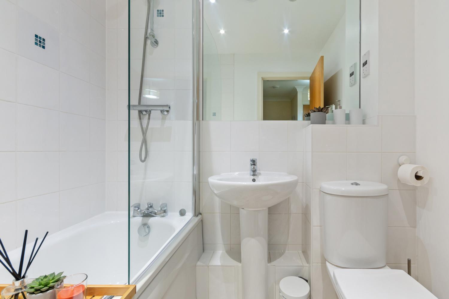 Вилла Sleeps9 Parking&Garage 17 Mins To Gatwick, 30 To London Merstham Экстерьер фото
